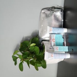 First Aid Beauty Gift Set with Star Cosmetic Pouch